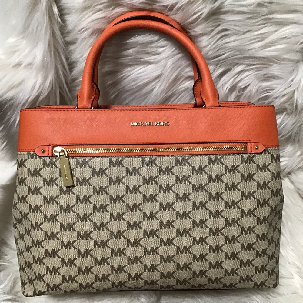 Michael Kors signature leather satchel purse🍁 🎃